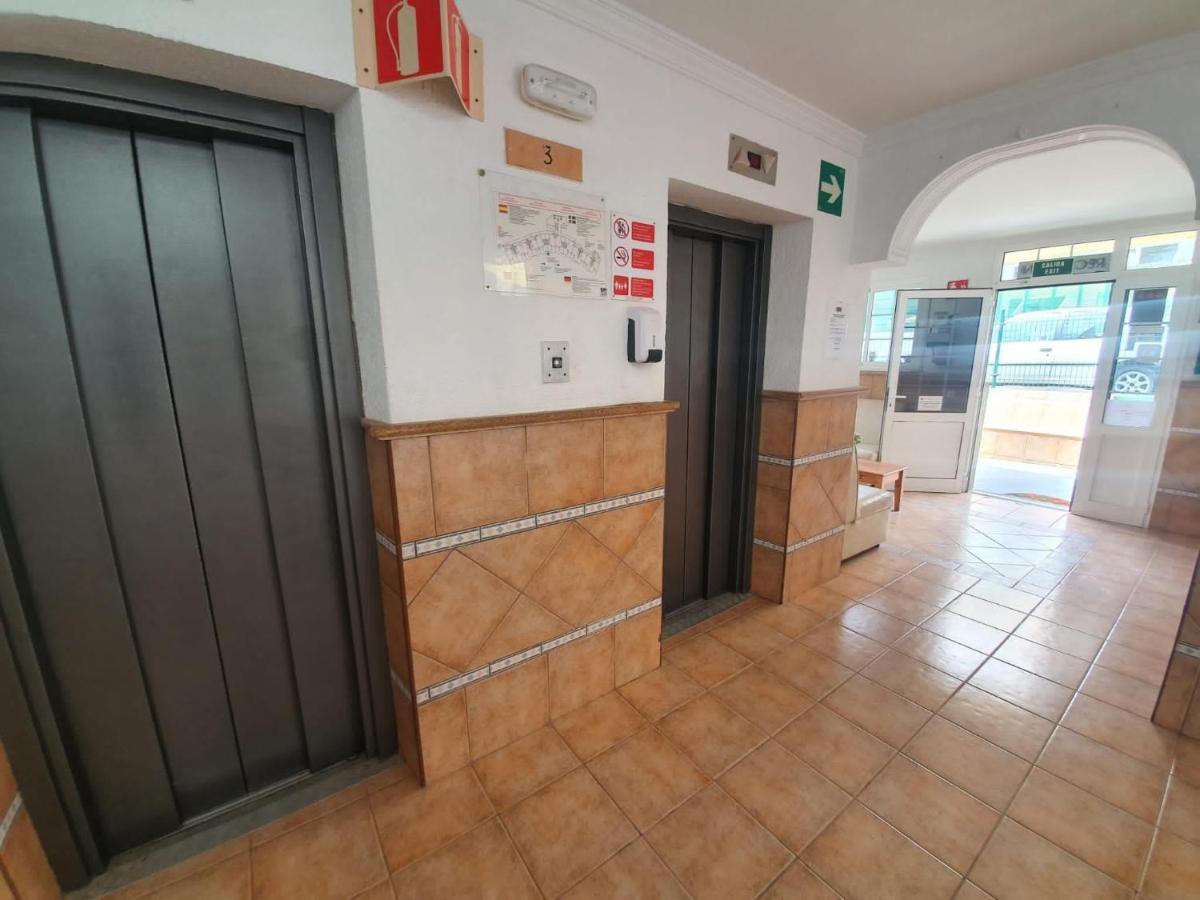 Ocean Front Cozy 2 Bedroom, 3 Beds Spacious- Netflix, Pool, Beach Lift & Fast Wifi Playa del Inglés Exteriér fotografie