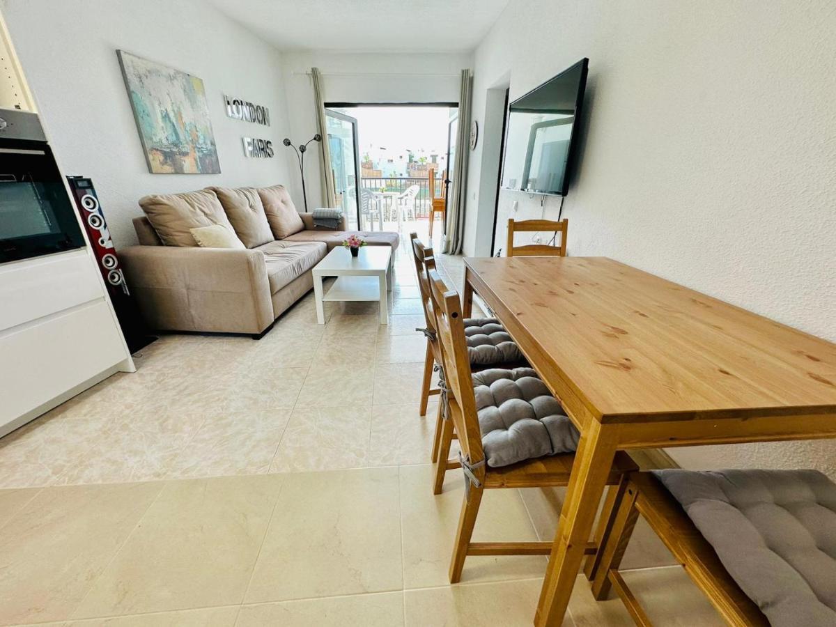 Ocean Front Cozy 2 Bedroom, 3 Beds Spacious- Netflix, Pool, Beach Lift & Fast Wifi Playa del Inglés Exteriér fotografie